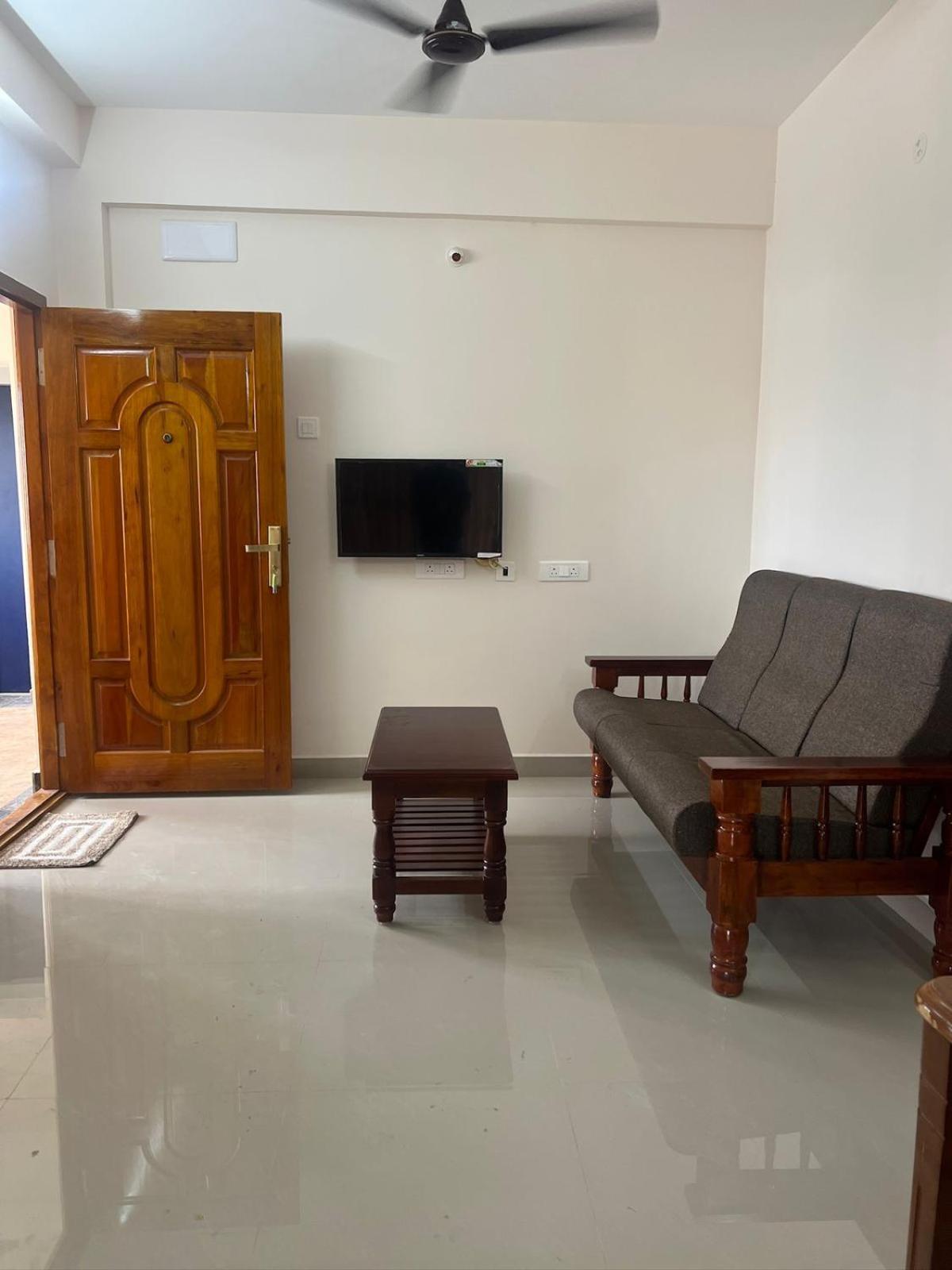 Aishwaryam Service Apartment 钦奈 外观 照片